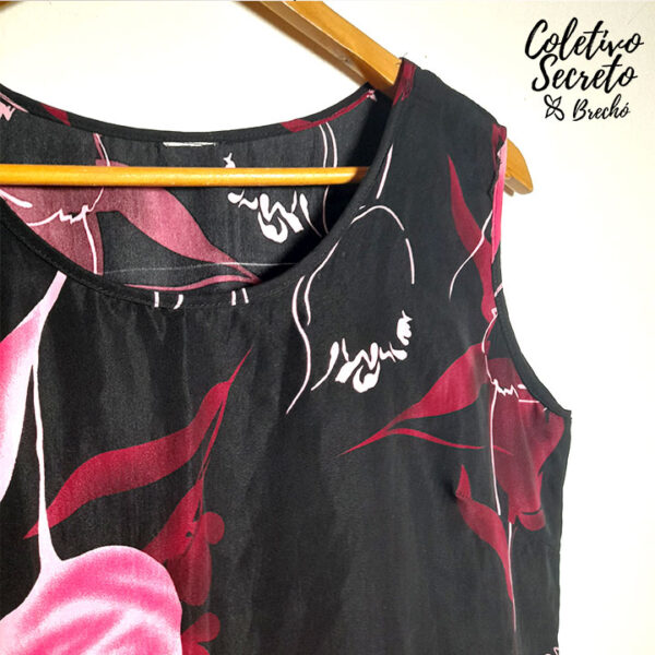 Blusa com estampa de rosas - tam G - Image 3