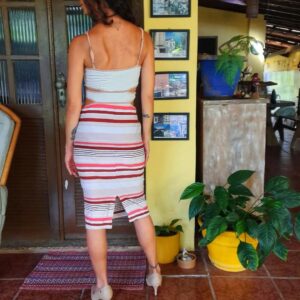 Vestido com listras e decotes – The Finds – tam P