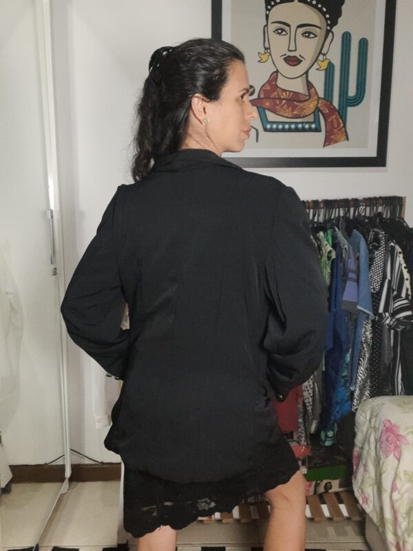 Blazer preto com ombreiras - Image 3