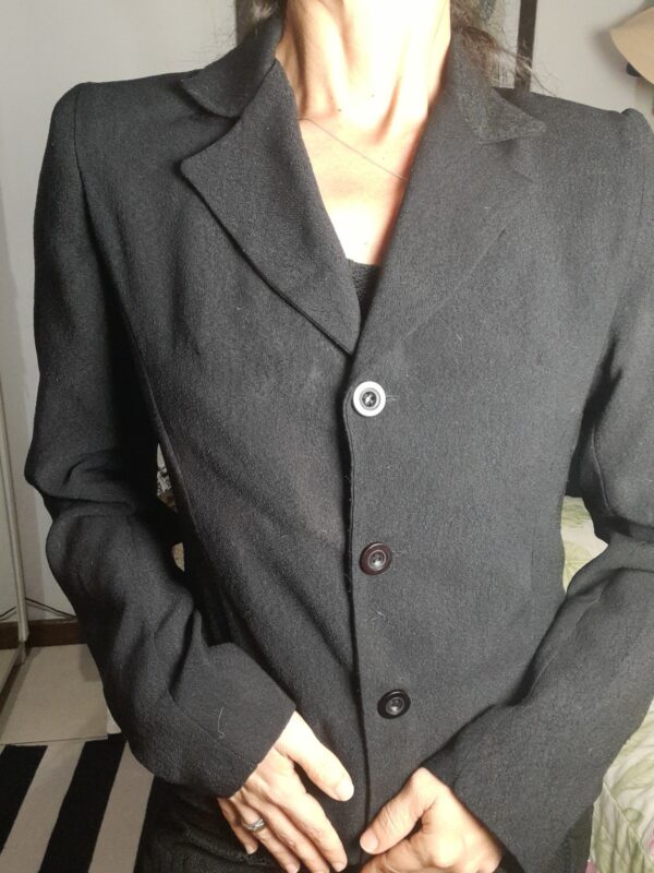 Blazer preto com ombreiras - Pam Pare - Image 5