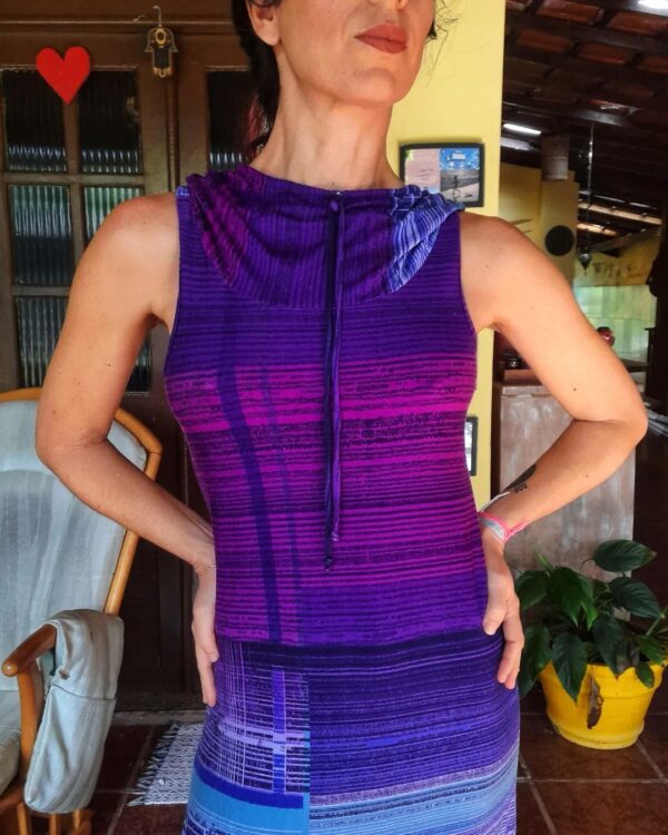 Vestido longo roxo com capuz - The Planet - tam P - Image 5