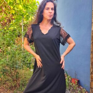 Vestido preto com renda – tam G