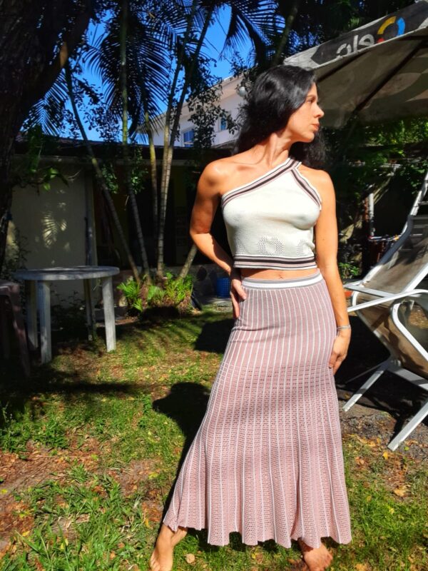 Conjunto saia longa rosa e cropped de tricô - tam M