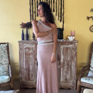 Conjunto saia longa rosa e cropped de tricô – tam M