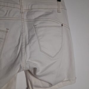 Bermuda branca – Zinco – tam 40