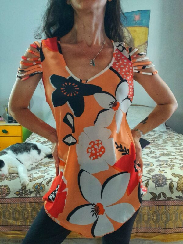 Blusa estampada laranja - tam G