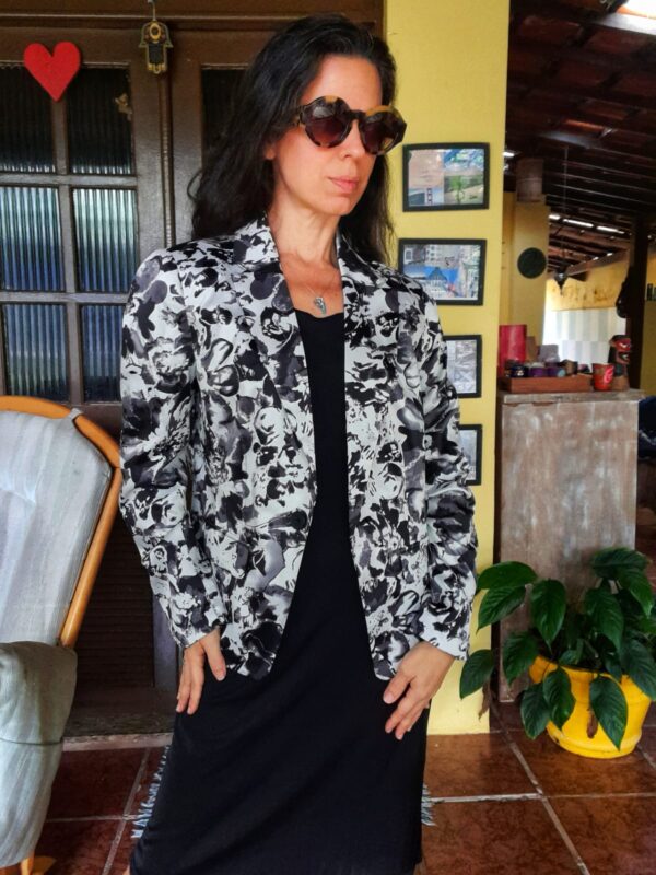 Blazer estampado preto e branco - Yessica City - tam 42