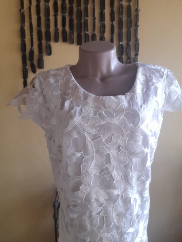 Vestido branco com forro - tam G - Image 3