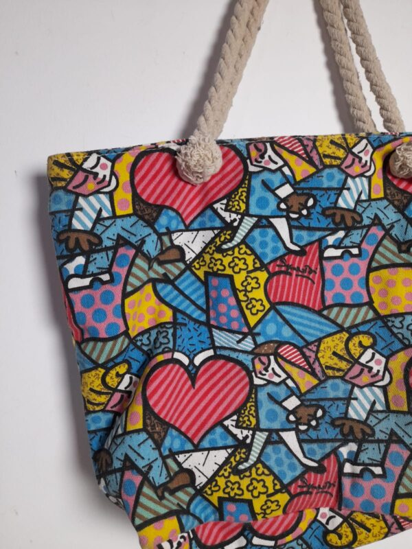 Bolsa estampada estilo Romero Brito com alça de corda - Image 5