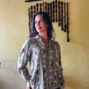 Camisa verde manga comprida estampada – Moça Bonita – tam M