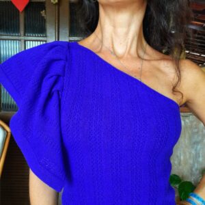 Blusa de um ombro só tricô azul – tam P