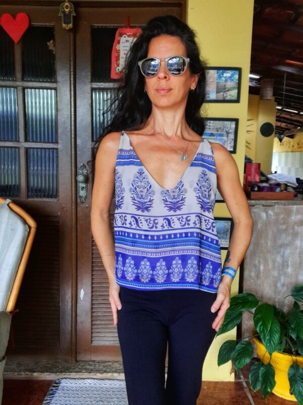 Blusa estampa azul e branca - Chiolé - tam G