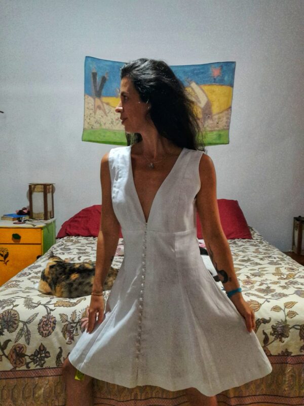 Vestido branco botões perola - tam M