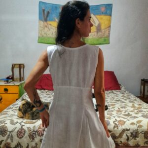Vestido branco botões perola – tam M