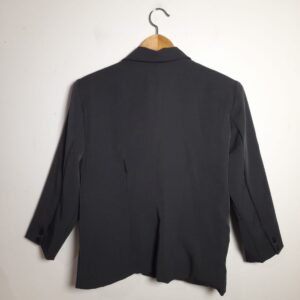 Blazer preto com ombreiras – Tua Cara