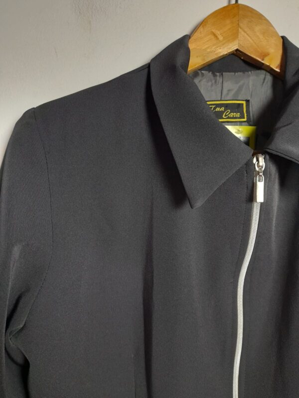 Blazer preto com ombreiras - Tua Cara - Image 4