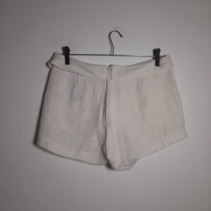 Short branco pérola – Nuxx – tam G