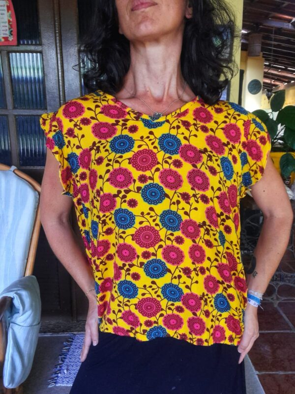 Blusa estampada amarela - tam G - Image 2