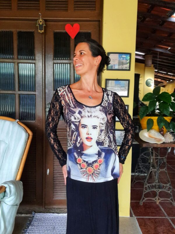 Blusa estampada manga comprida de renda - Think - tam M - Image 4