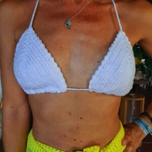 Sutiã branco de crochê