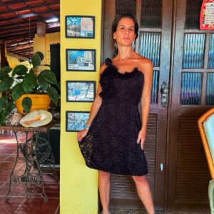 Vestido preto com um ombro só – tam M