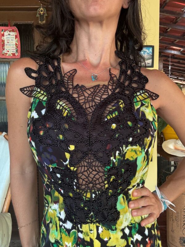 Vestido estampa florida amarelo e preto com renda - tam M - Image 3