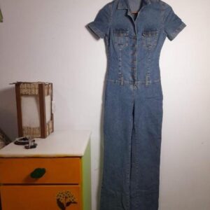 Macacão jeans – Miss Carmim – tam 38 – programa Mosaico