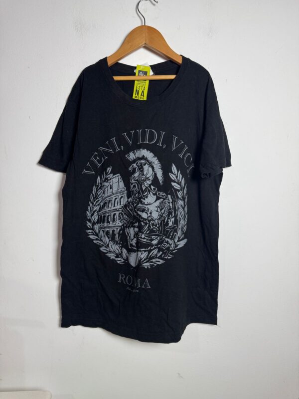 Camiseta preta estampa Roma - BS - tam P