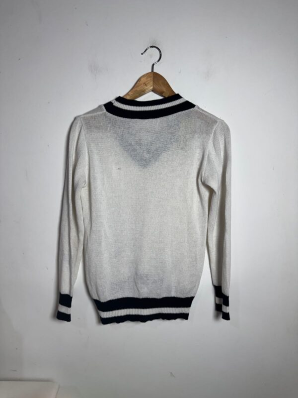 Sueter branco com detalhes pretos - tam 38 - Image 3