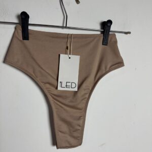 Biquini parte de baixo nude – Led – tam P *NOVO*