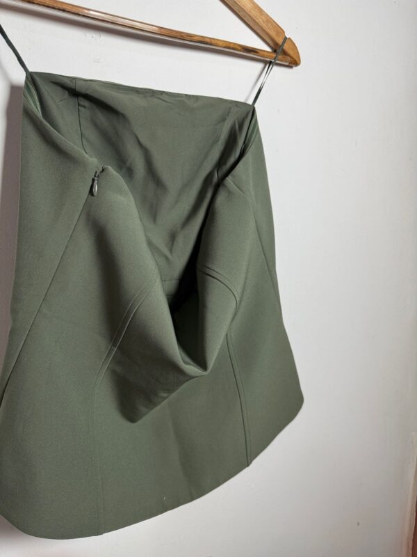 Blusa verde tomara que caia com botões dourados - Express - tam P *NOVO* - Image 4