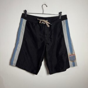 Bermuda surf preta com detalhes na lateral – Mandi – tam 40
