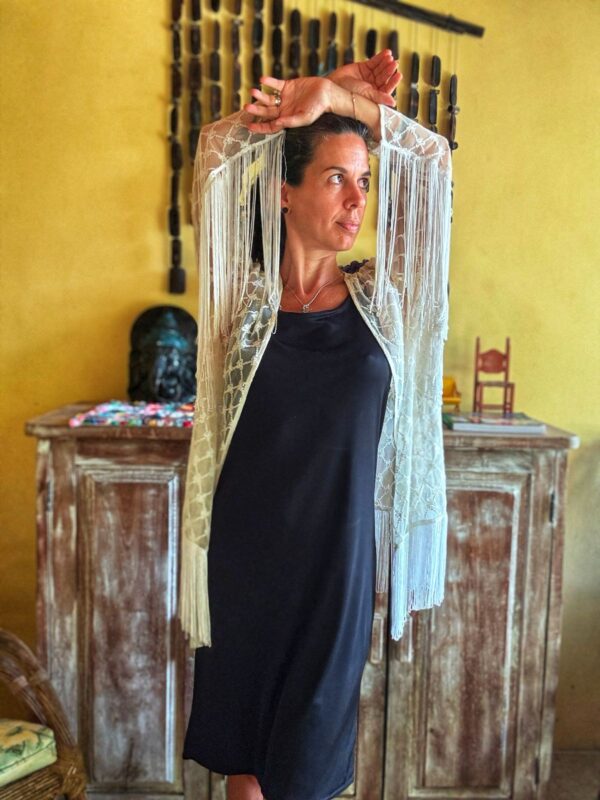 Kimono de renda com franjas - Amissima - Image 2