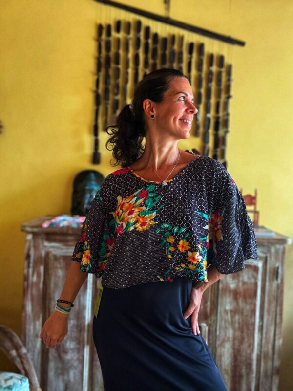 Cropped preto estampado - tam P - Image 4