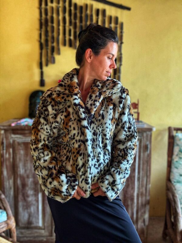 Casaco de pelúcia animal print - Cotawa - tam 38 - Image 2