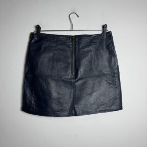 Saia preta de couro – Le Lis Blanc – tam 40