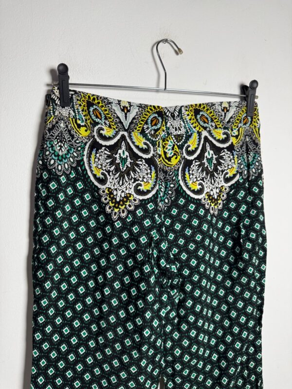 Calça flare estampada - tam M - Image 4