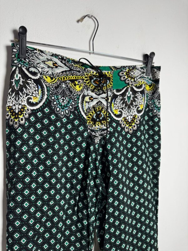 Calça flare estampada - tam M - Image 3