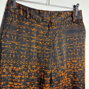 Calça flare estampa preta e laranja – Ellus – tam M