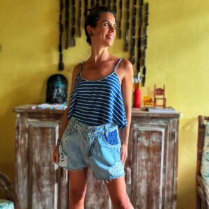 Short jeans com pedraria – Morena Mulata – tam 40