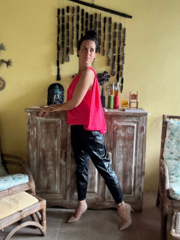 Calça preta curvy skinny de couro - Express - tam P *NOVO* - Image 2