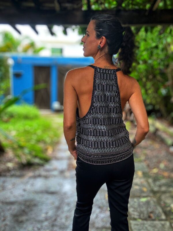 Blusa preta com pedraria - John John - tam M - Image 3
