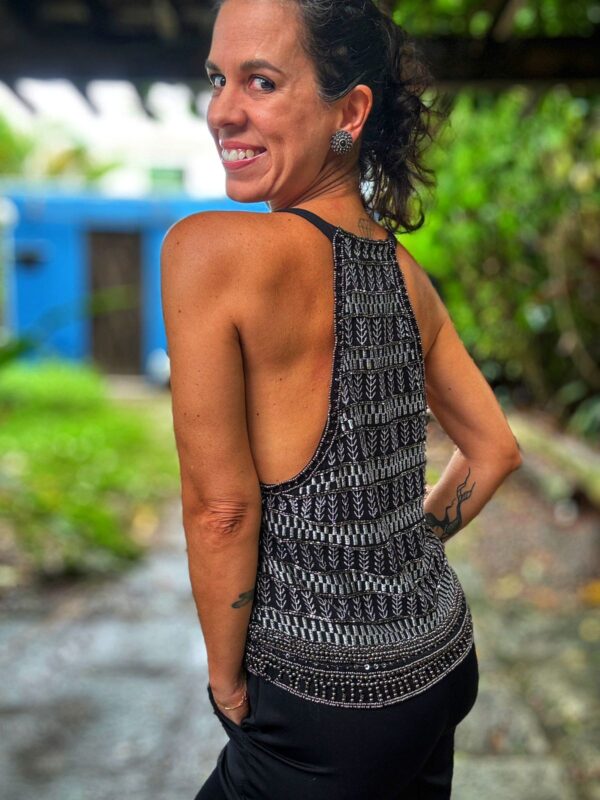 Blusa preta com pedraria - John John - tam M - Image 2