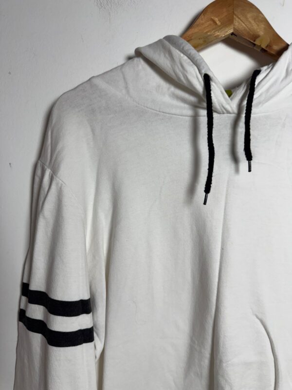 Moletom com capuz branco - On Fire - tam G - Image 3