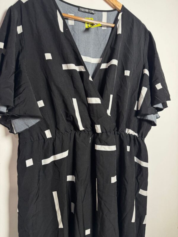 Vestido preto e branco - Shein - 4XL - Image 4