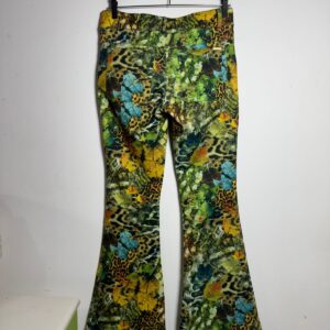 Calça estampada animal print e folhas – Lily Belle – tam 38