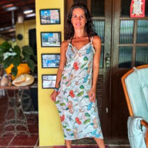 Saída de praia branca estampa de flores – tam P / M