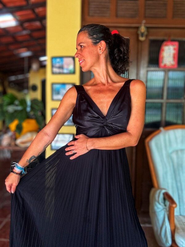 Vestido preto plissado - tam P - Image 5