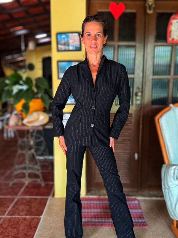 Conjunto calça e blazer preto com listras - TVZ - tam P