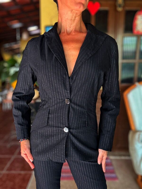 Conjunto calça e blazer preto com listras - TVZ - tam P - Image 3